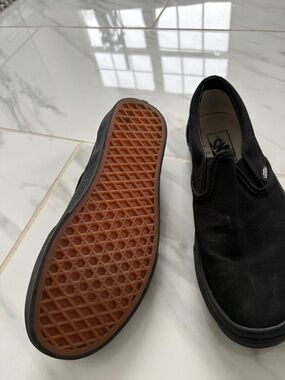 Black Vans